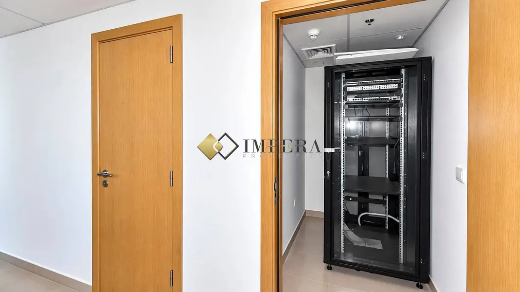 NEWLY FITTED | SEMI FURNISHED | GRADE A BLDG