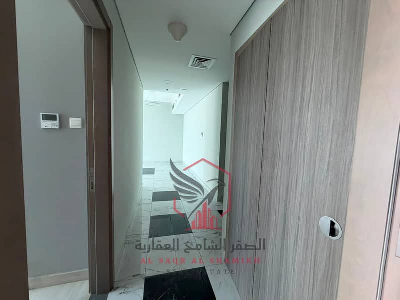 12 5001ff4d-016d-4352-bd7c-9fa3254bb2d3. jpg