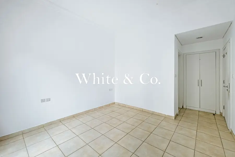 Large Corner Plot | C2 Type | Renovation