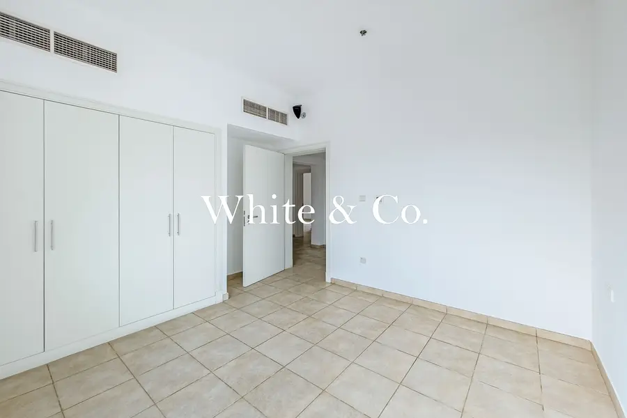 Large Corner Plot | C2 Type | Renovation