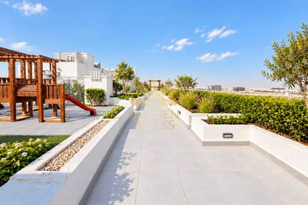 2 Bedroom Flat for Sale in Dubai South, Dubai - jogging path. png 2 Bedroom Flat for Sale in Dubai South, Dubai - jogging path. png