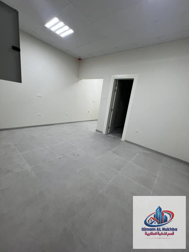 2 4b6fb907-f3de-4f0b-8b14-b7bf5fd401d0. jpg