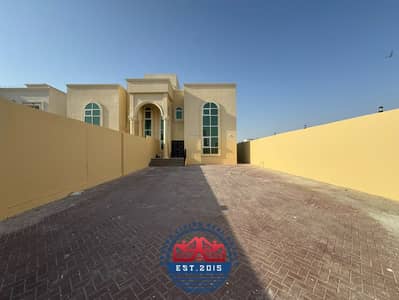 4 Schlafzimmer Villa zum Miete in Madinat Al Riyad, Abu Dhabi - 0c2358ef-7929-4099-8d07-6feaa5855259. jpeg 4 Schlafzimmer Villa zum Miete in Madinat Al Riyad, Abu Dhabi - 0c2358ef-7929-4099-8d07-6feaa5855259. jpeg