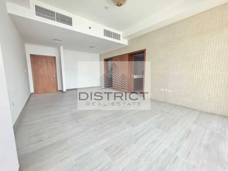 Specious 1404 sqft/Marina View/Higher Floor/Higher ROI