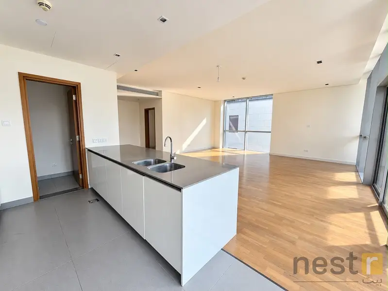 Corner Unit || Spacious Layout || Ready To Move