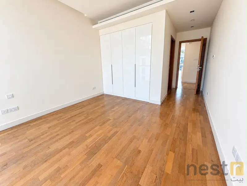 Corner Unit || Spacious Layout || Ready To Move