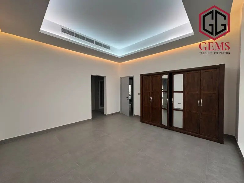 BRIGHT & SPACIOUS | HIGH-QUALITY | MAID ROOM