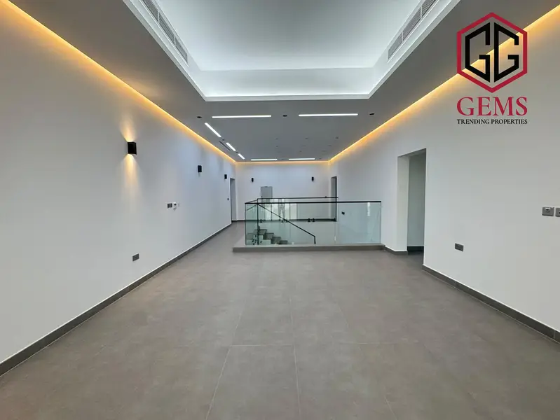 BRIGHT & SPACIOUS | HIGH-QUALITY | MAID ROOM