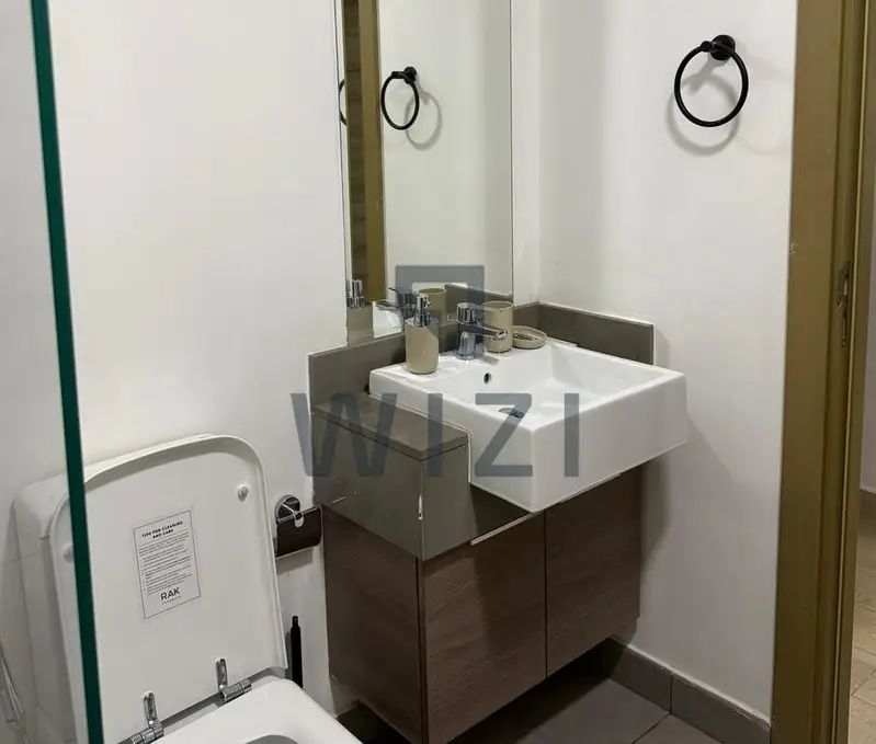 Furnished | City View | Mid Floor