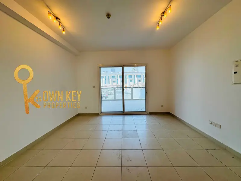 Beautiful Studio | 12 Cheques | Ready To Move