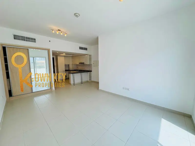 Beautiful Studio | 12 Cheques | Ready To Move