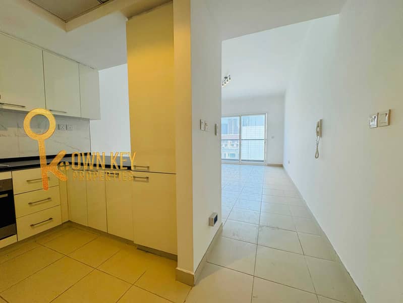Beautiful 1BHK | 12 Cheques | Ready To Move