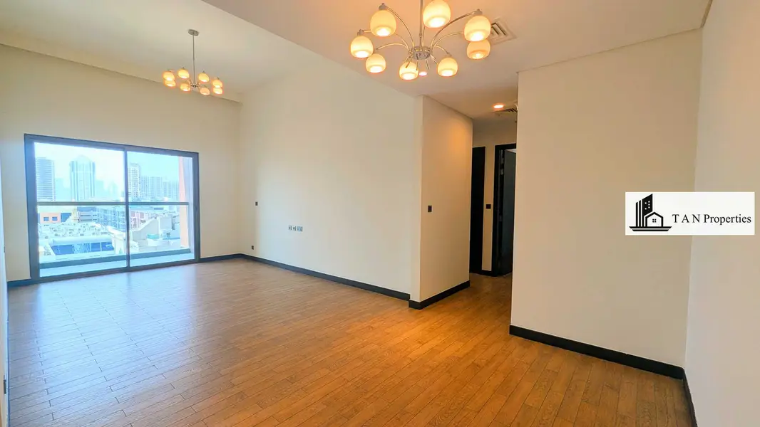 LUXURIOUS 2 BHK |•| 15 DAYS FREE |•| NEAR METRO