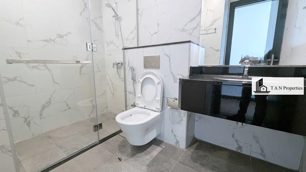 LUXURIOUS 2 BHK |•| 15 DAYS FREE |•| NEAR METRO