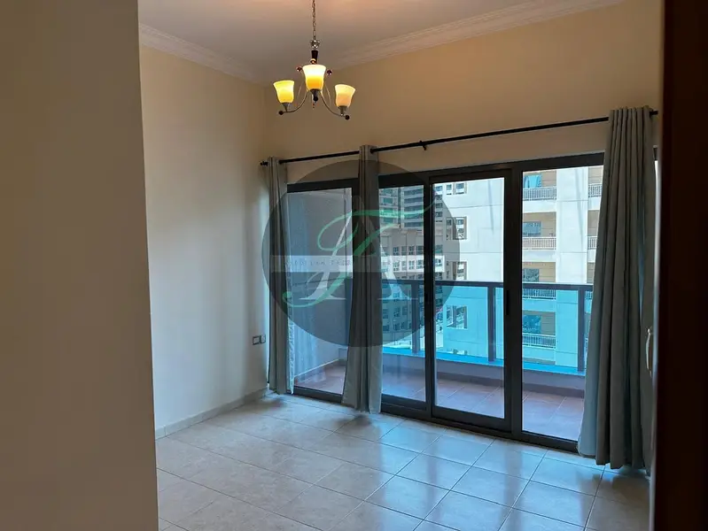 Dubai Marina 1BR | Zumurud Tower | Balcony & City View