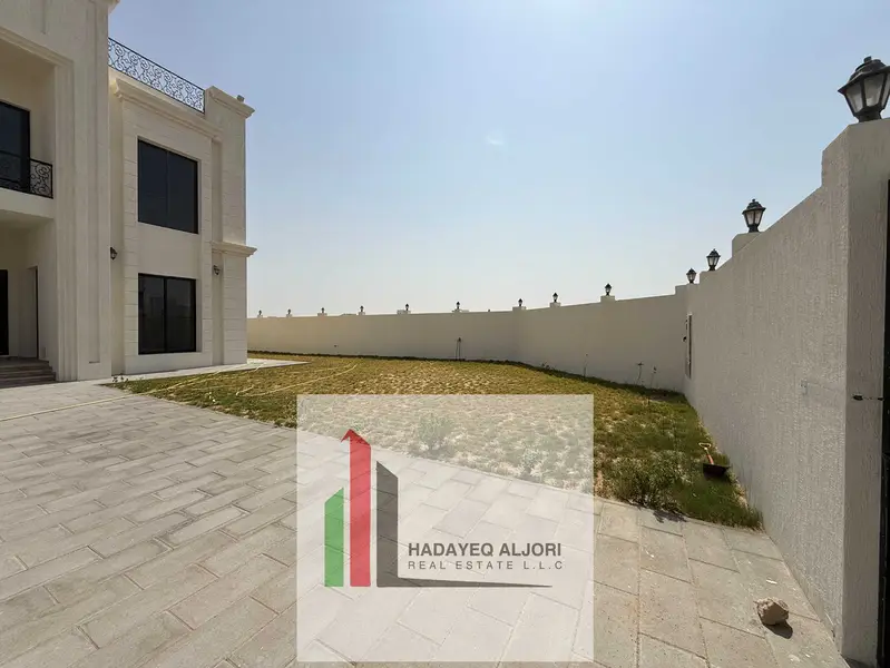 HUGE MODERN & BRAND-NEW VILLA FOR RENT IN MADINAT HIND 3 WITH ELVOTER