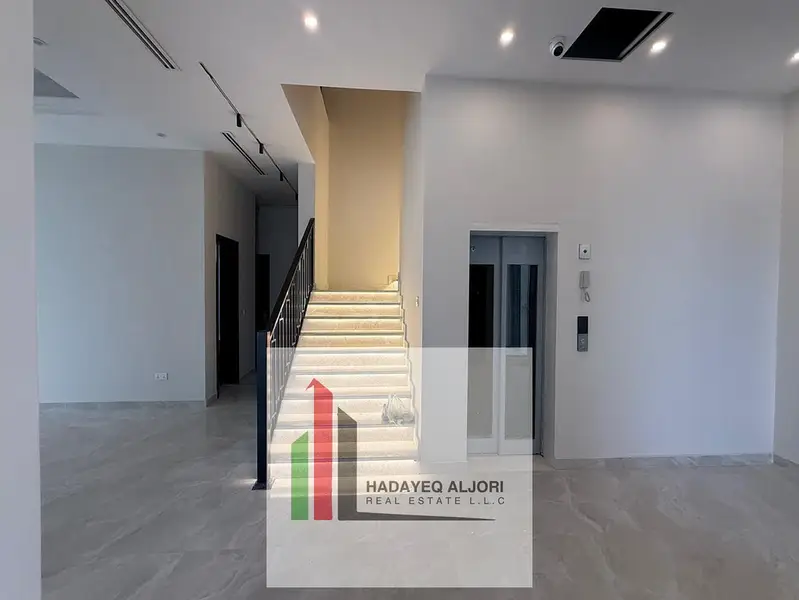 HUGE MODERN & BRAND-NEW VILLA FOR RENT IN MADINAT HIND 3 WITH ELVOTER