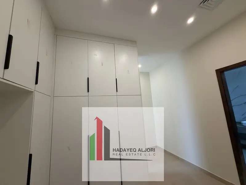 HUGE MODERN & BRAND-NEW VILLA FOR RENT IN MADINAT HIND 3 WITH ELVOTER