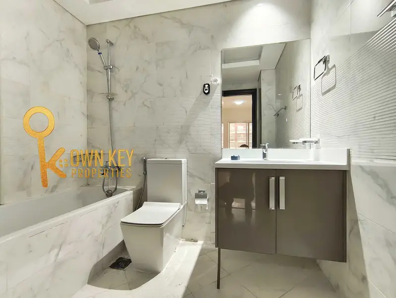 MASSIVE APARTMENT | 4 CHEQUES | NEAR PARK & MOSQUE