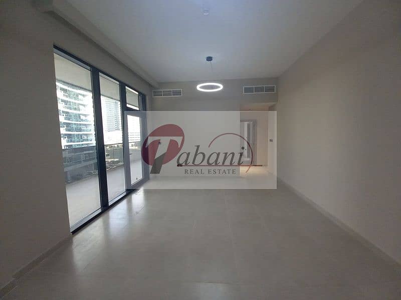 Golf View 1BR | Balcony | Modern Finishes