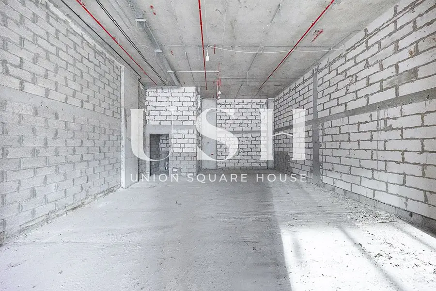 Premium Retail Shops| Near to Park| High End Visibility