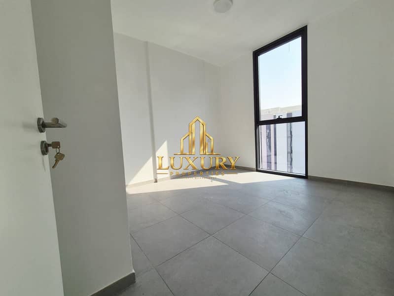 6 1BHK for Rent in East Village, Aljada | 700 Sqft | AED 45,000 Yearly in 4 Payments