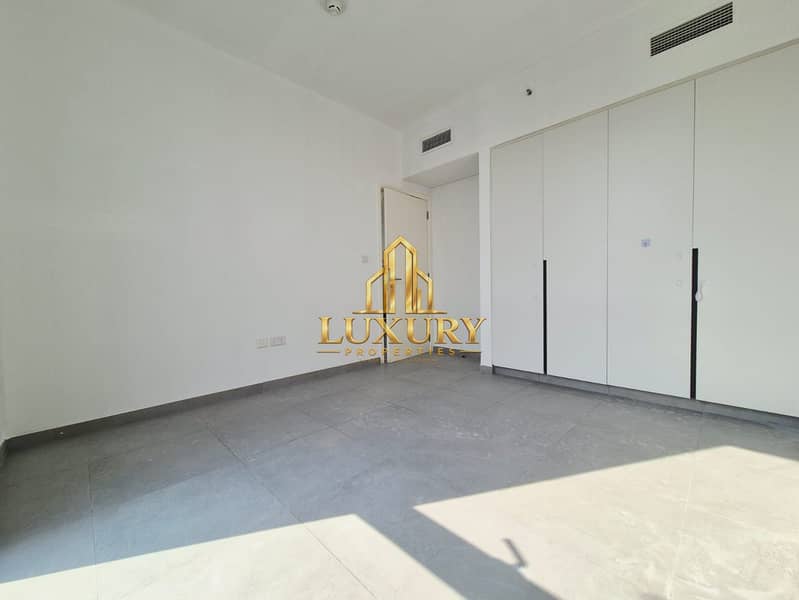 11 1BHK for Rent in East Village, Aljada | 700 Sqft | AED 45,000 Yearly in 4 Payments