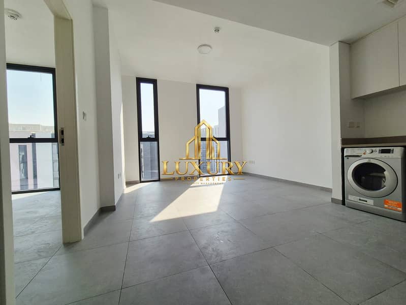 13 1BHK for Rent in East Village, Aljada | 700 Sqft | AED 45,000 Yearly in 4 Payments
