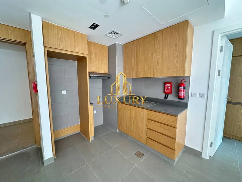 8 1BR Apartment with Balcony | 750 Sqft | Mamsha Sharjah | AED 44,999