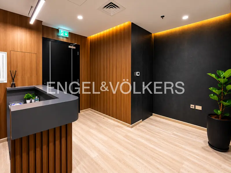 Stunning Canal Views | Modern Fit Out | Exclusive