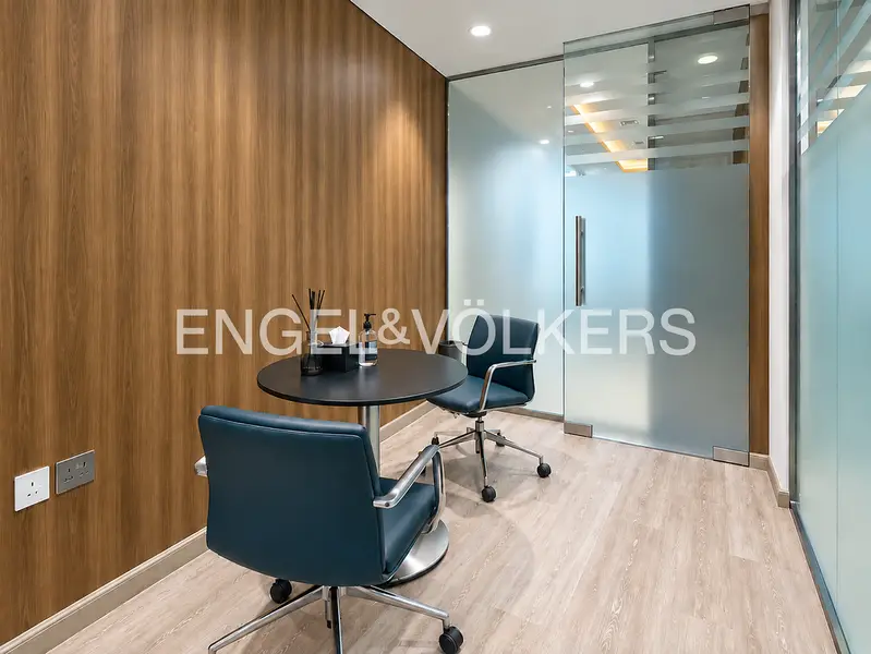 Stunning Canal Views | Modern Fit Out | Exclusive