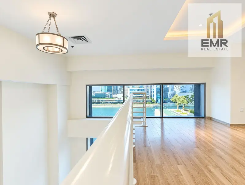 Luxurious Duplex Office | Fitted | 2 Parkings | Vacant