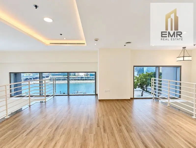 Luxurious Duplex Office | Fitted | 2 Parkings | Vacant