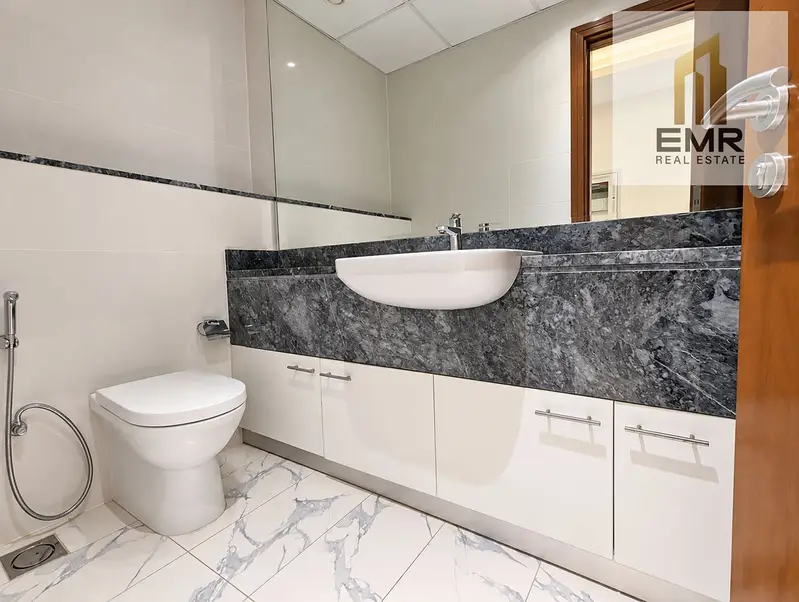 Luxurious Duplex Office | Fitted | 2 Parkings | Vacant