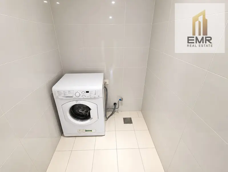 Luxurious Duplex Office | Fitted | 2 Parkings | Vacant