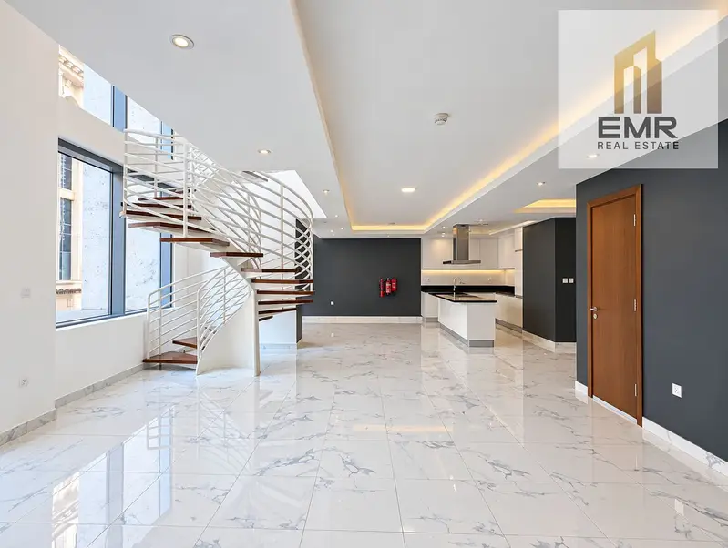 Vacant | Fitted Office | Luxury Location | 2 Parkings