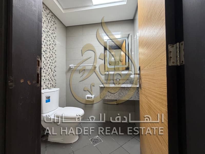 8 f3ddac8b-8363-4361-9f9d-76aed01b1eb8. jpeg