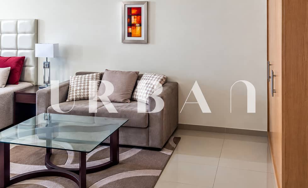 2 Minimal Urban Living Room with Watermark. png