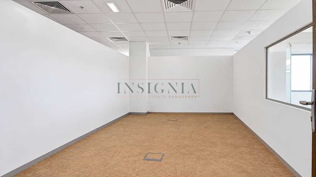4 Minimalist Empty Modern Office. png