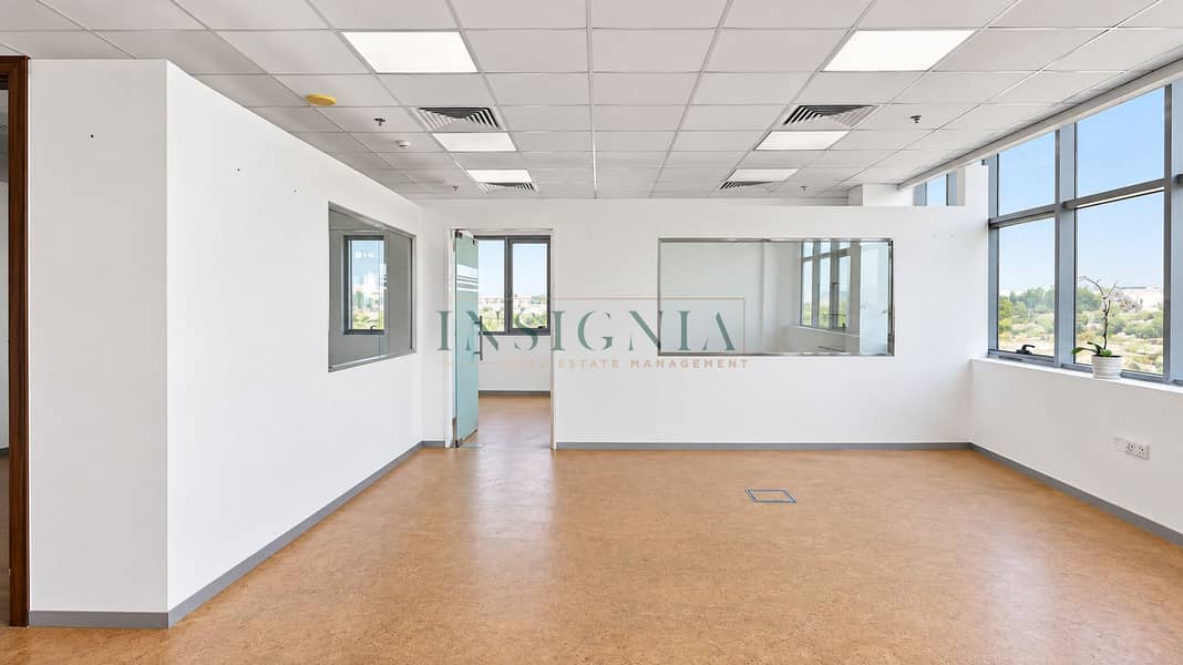 5 Modern Empty Office Interior. png