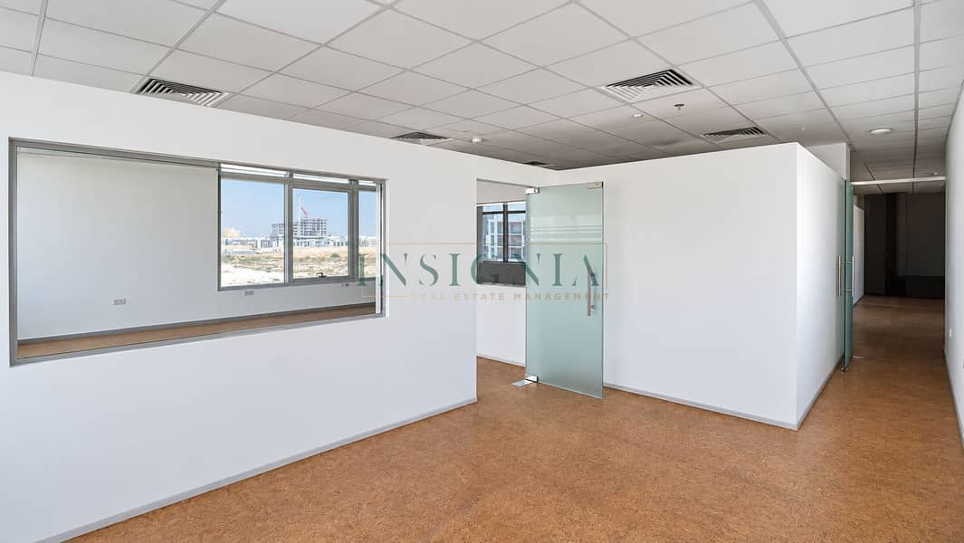 11 Vacant Modern Office Interior. png