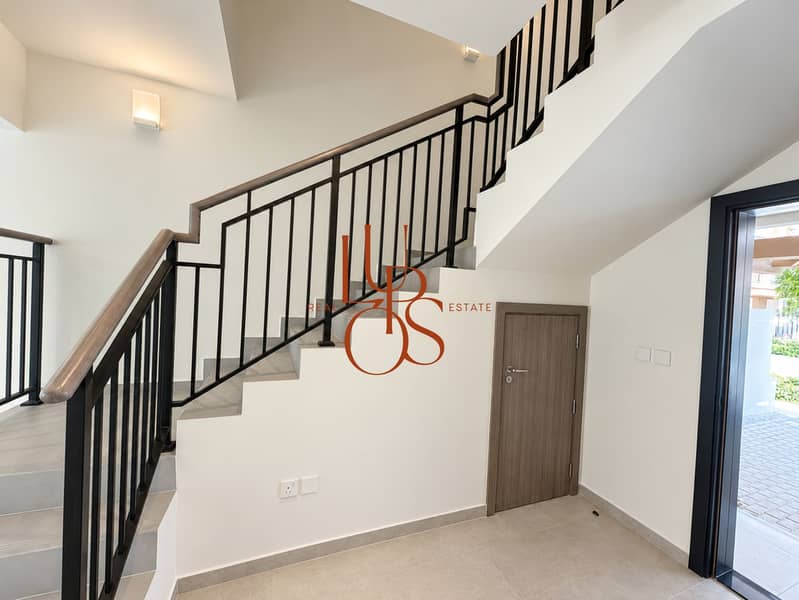 5 02_Townhouse. jpg