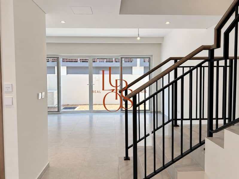 9 05_Townhouse. jpg
