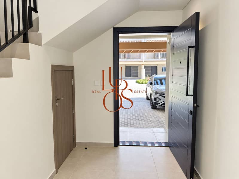 11 06_Townhouse. jpg
