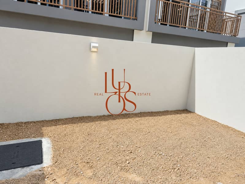 15 08_Townhouse. jpg