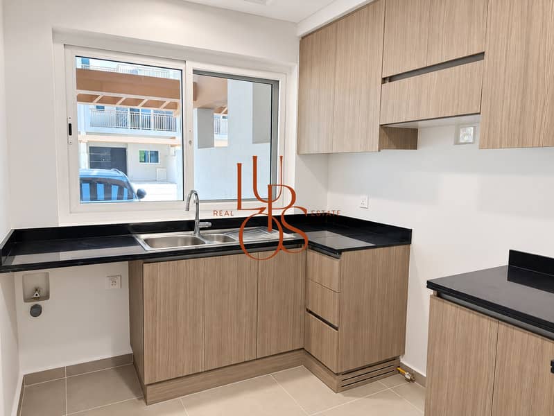 27 15_Lupos_Townhouse. jpg