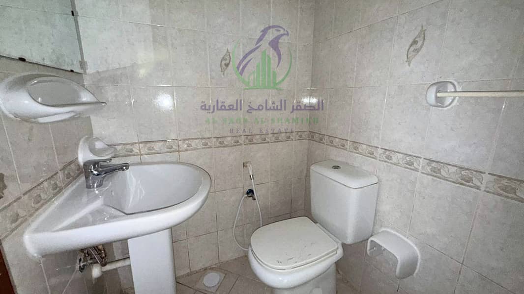 16 apartment-for-rent-2-bedroom-altaawn-alsharqh-bathroom-14. jpg