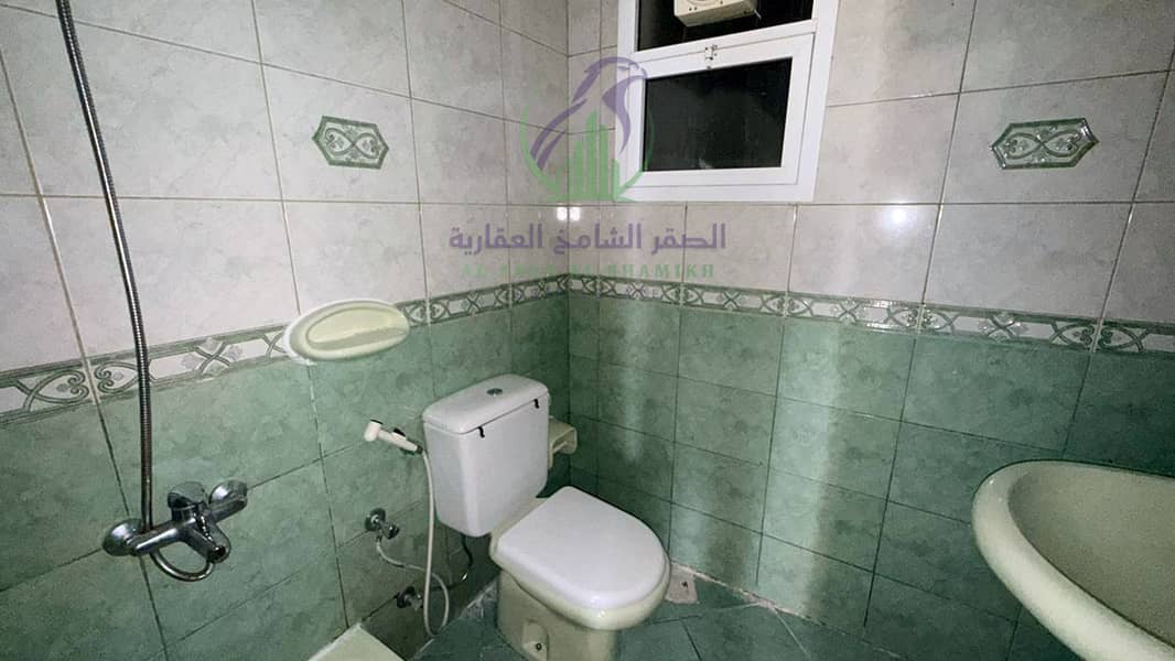17 apartment-for-rent-2-bedroom-altaawn-alsharqh-bathroom-13. jpg