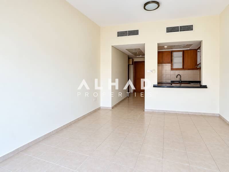2 Bright Minimalist Apartment Interior (2). png