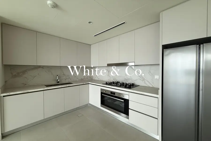 High Floor | Unfurnished | Marina View
